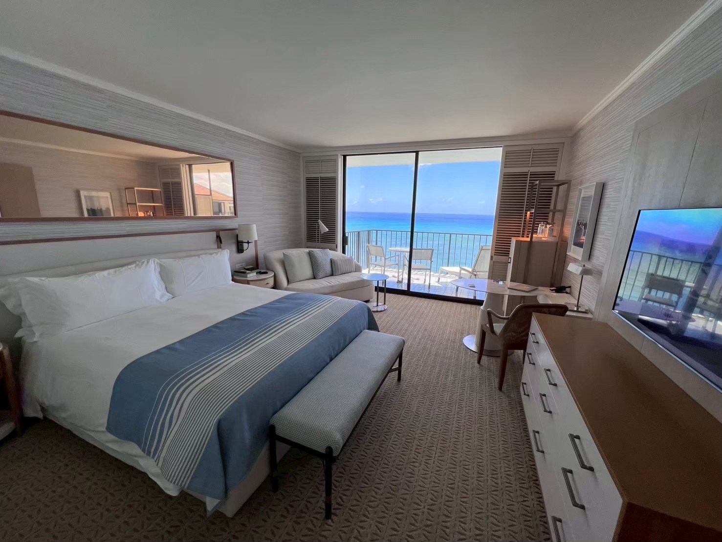 ハレクラニのオーシャンビュー客室