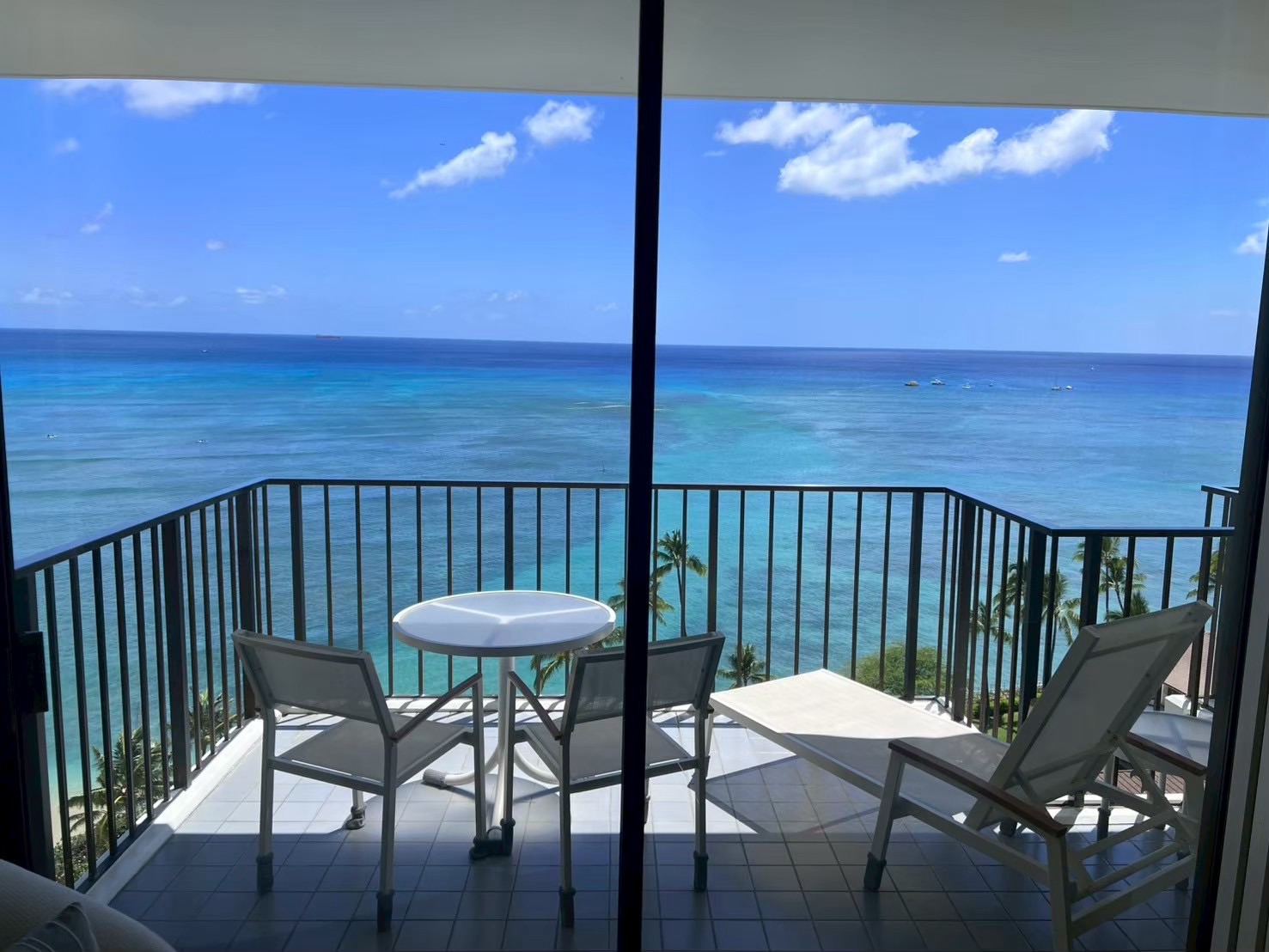 ハレクラニ客室　ラナイ