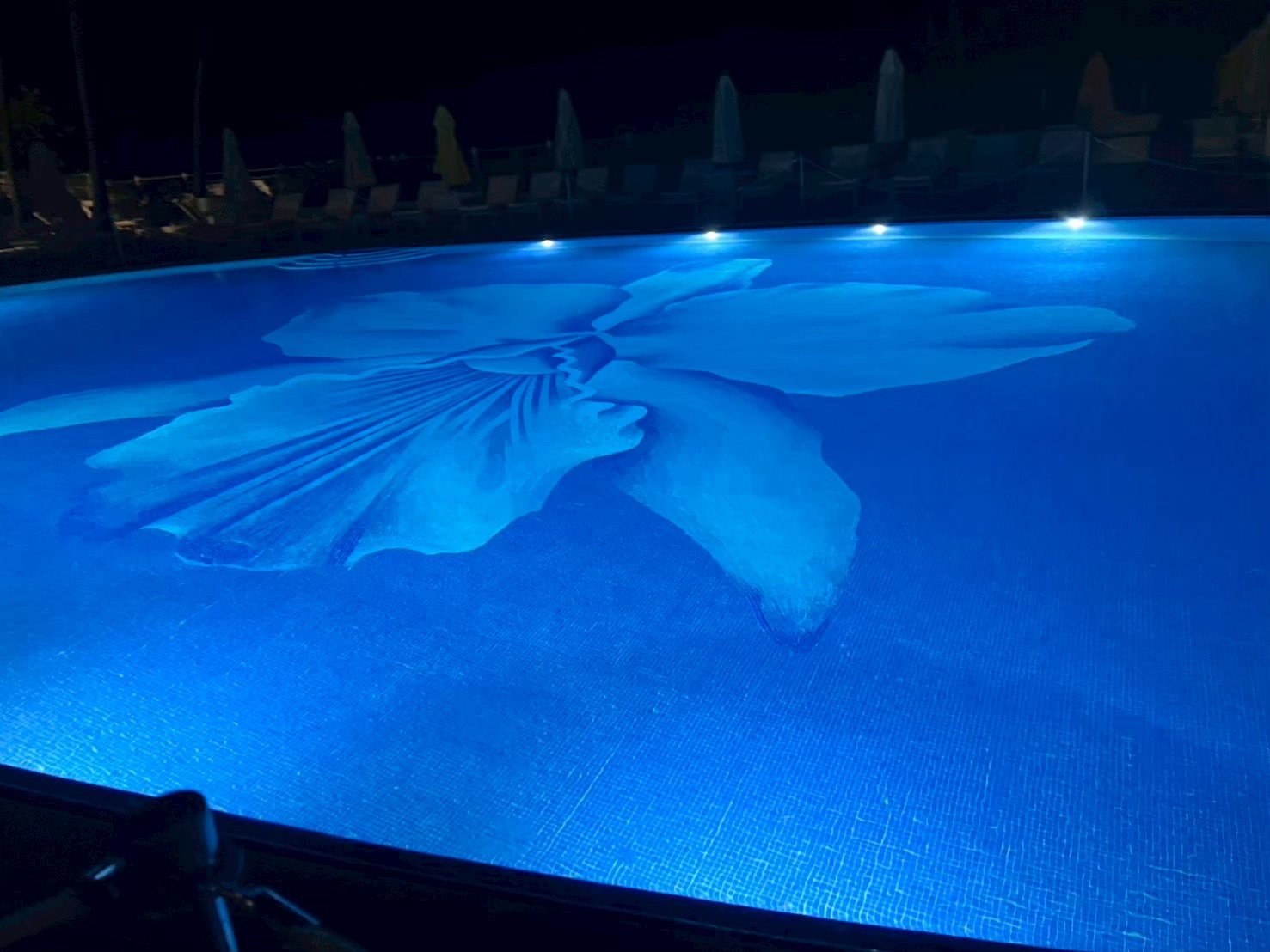 ハレクラニのプール全景